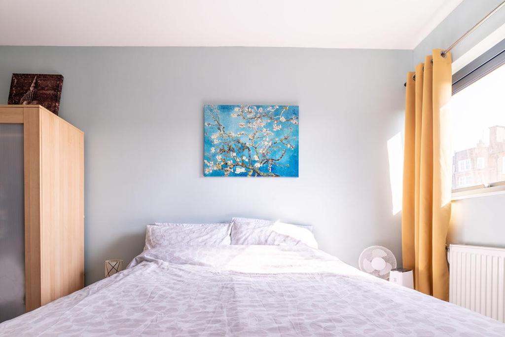 Tower Bridge Retreat Apartment London Bagian luar foto