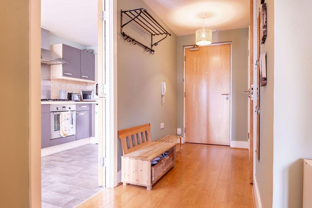 Tower Bridge Retreat Apartment London Bagian luar foto